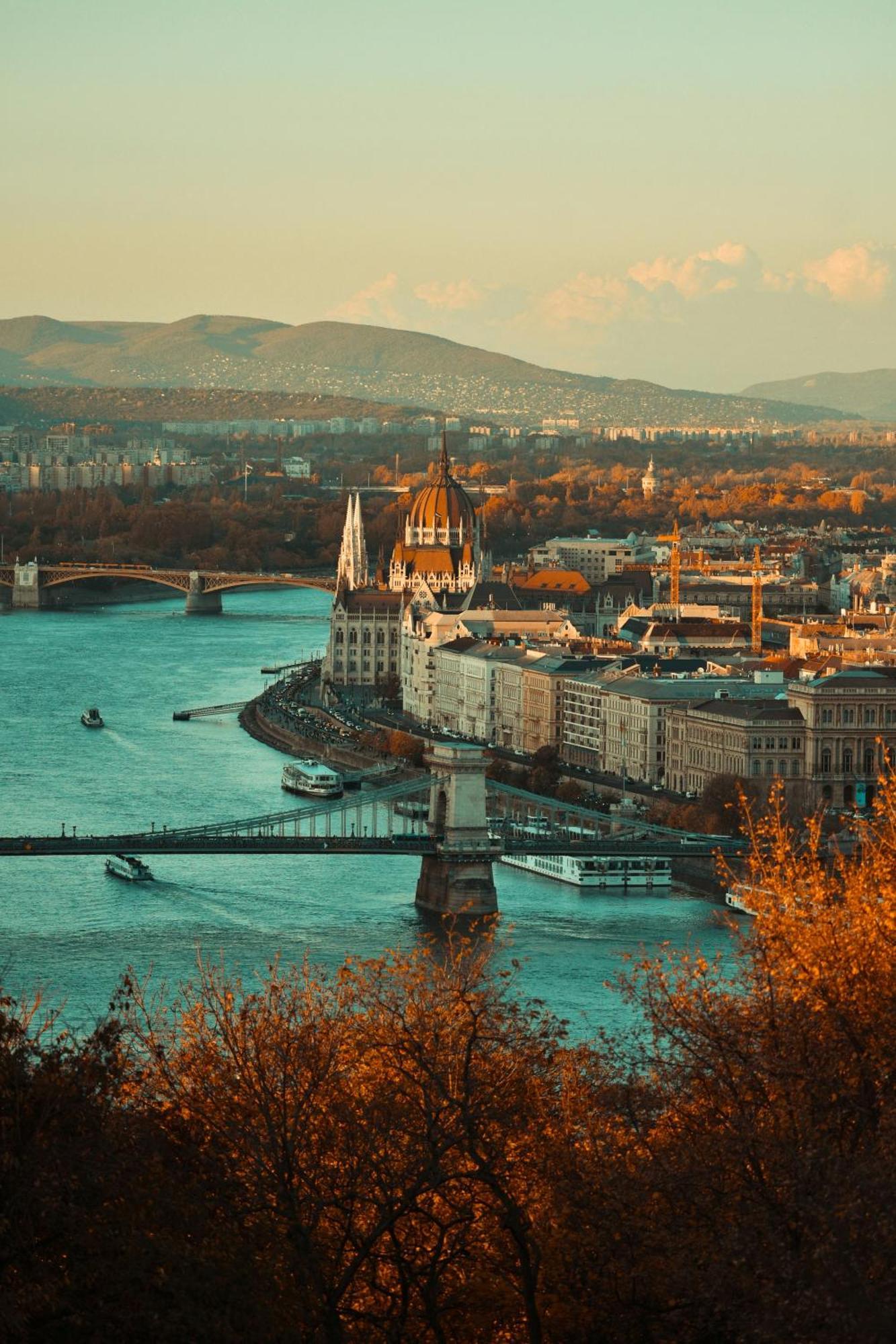 E56 - Grand Boulevard Heritage - Location By Bqa Apartmán *